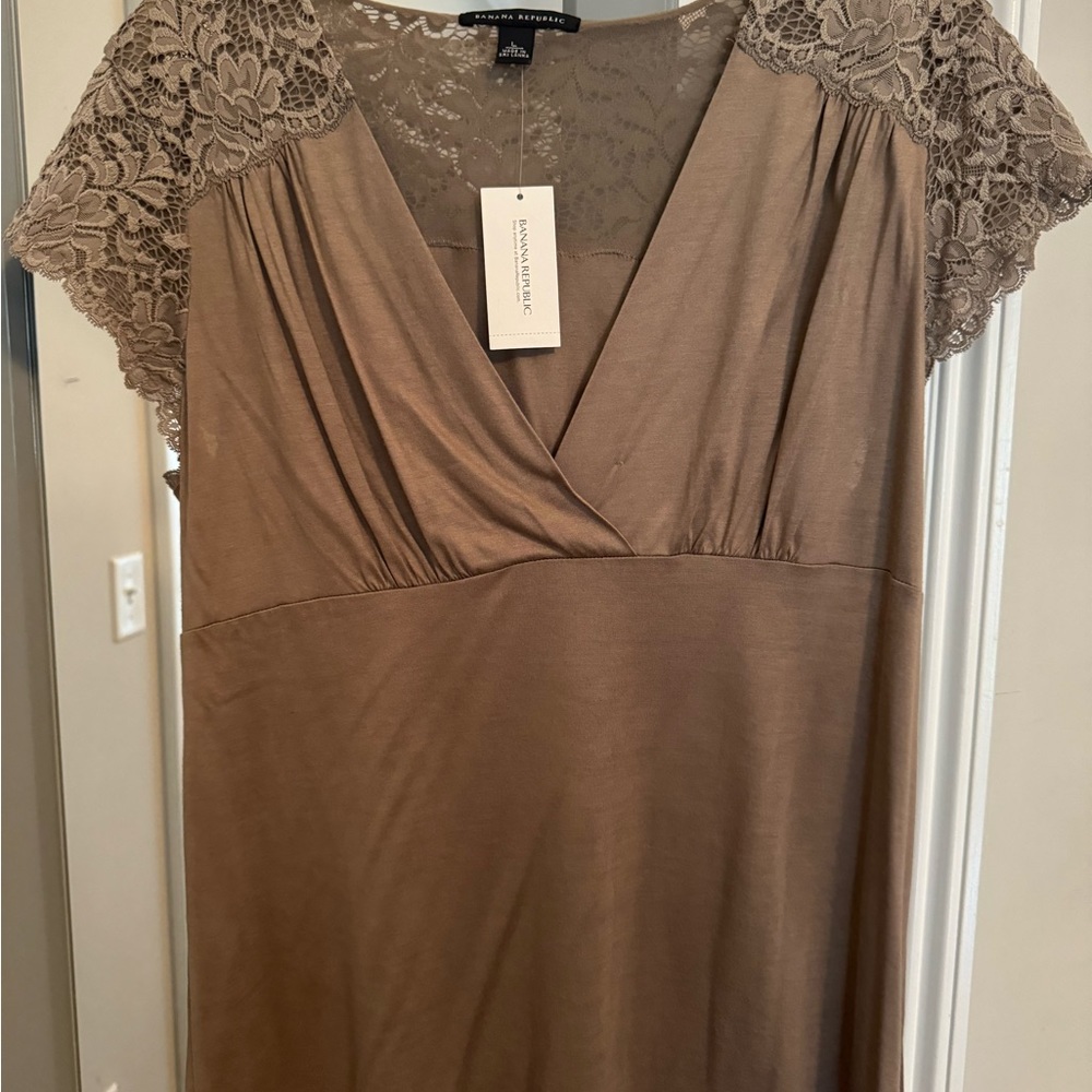 Banana Republic Woman’s top sz Large